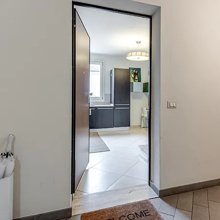 Flats In The Heart Of Apartment *