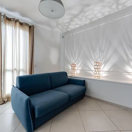 Flats In The Heart Of Apartment *